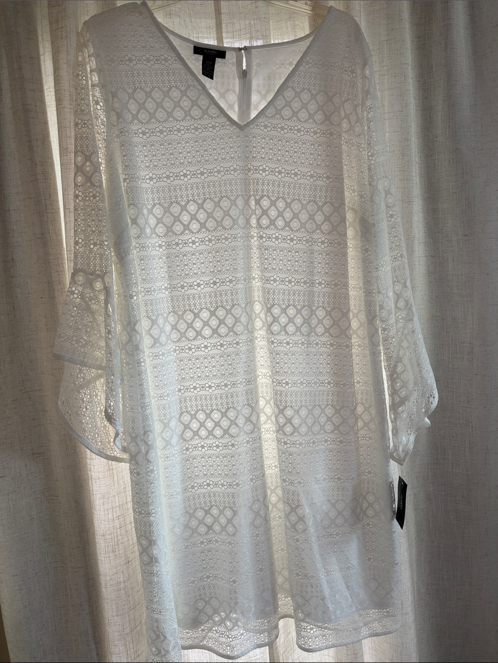Lightweight White Lace V-Neck Dress